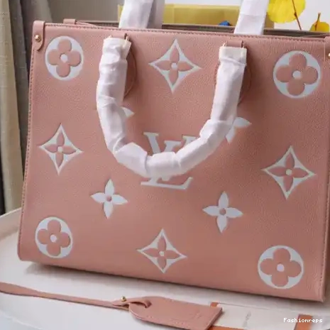 2212DJ0005 Bag LV 0529